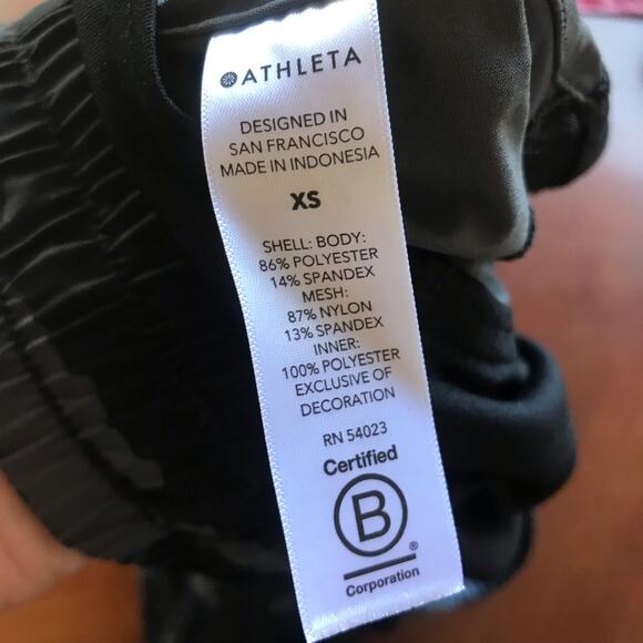 Athleta Mesh Racer Run Short 4" Camo Black Gray Women's Size XS - Picture 9 of 9